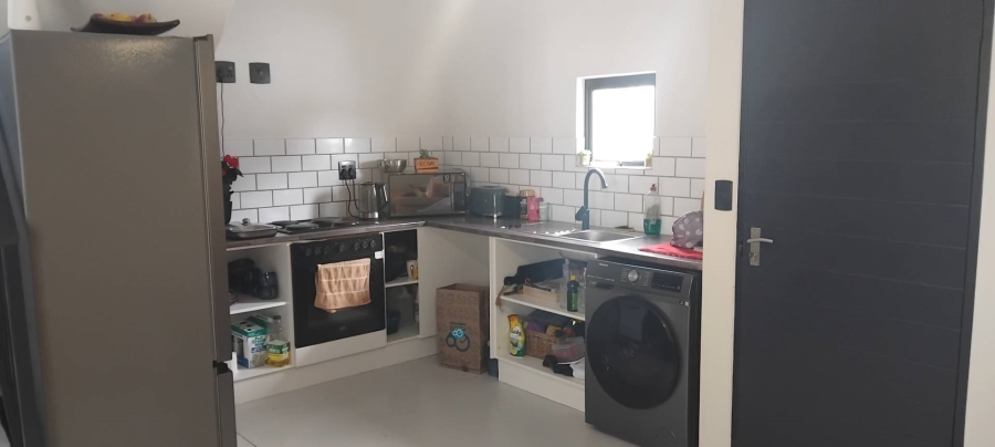 2 Bedroom Property for Sale in The Connifers Western Cape